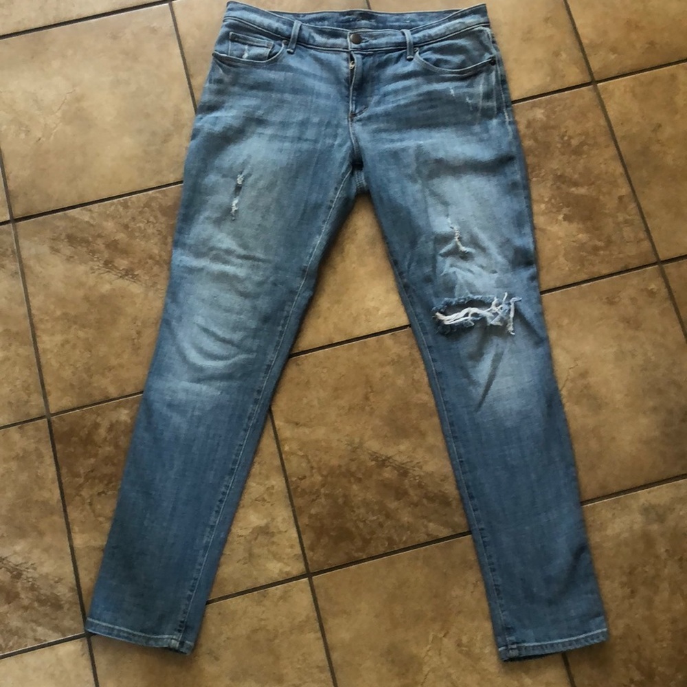 LOFT Distressed Skinny Jean